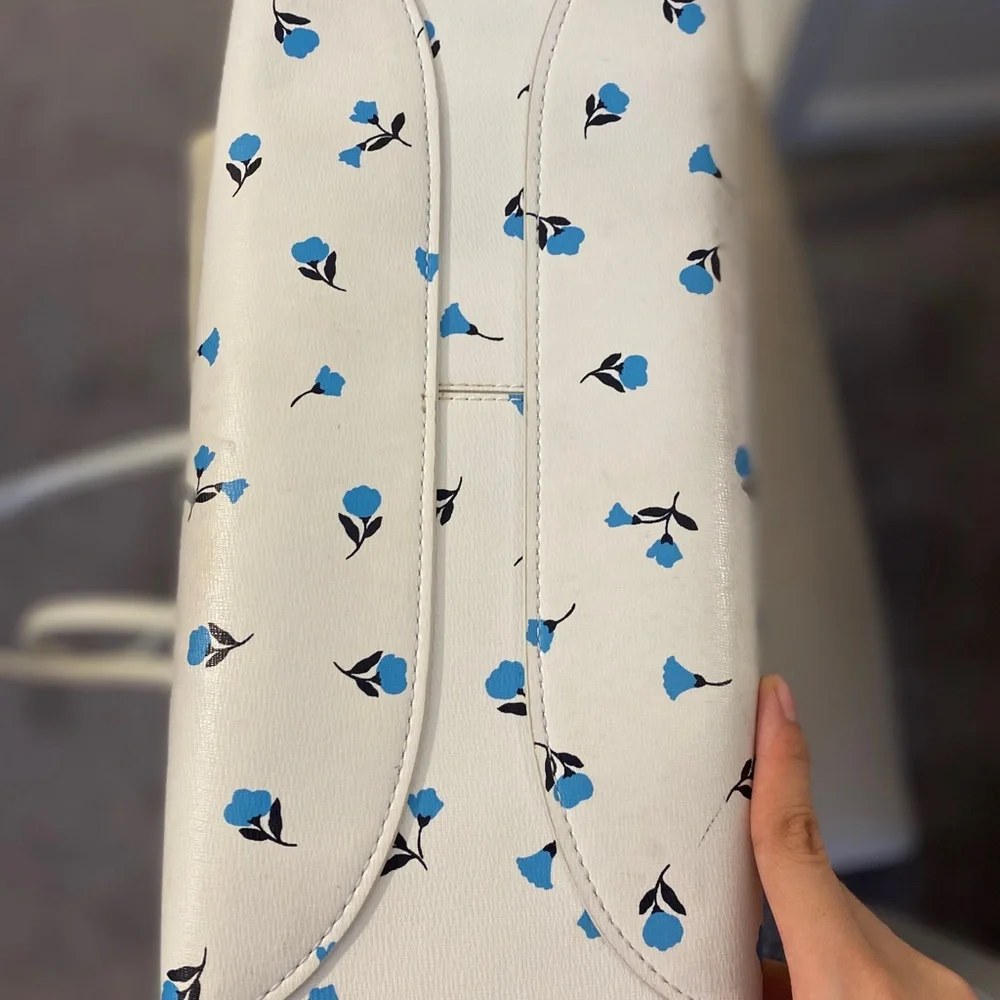 Kate Spade All Day Bloom Large Tote - Picture 5 of 7